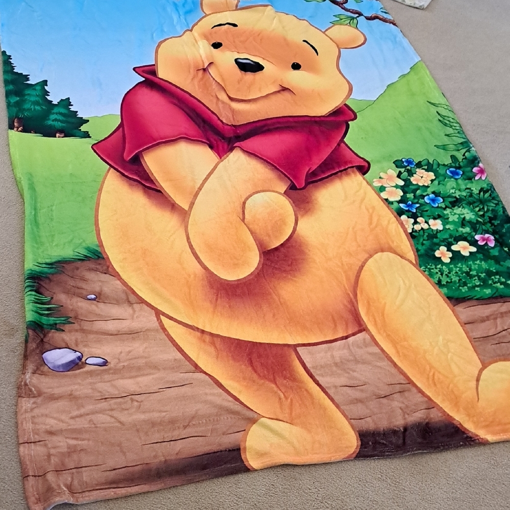 Disney Winnie the Pooh Blanket - Red and Yellow 59 X 80